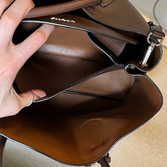 Prada double handle tote bag - Picture 11 of 17